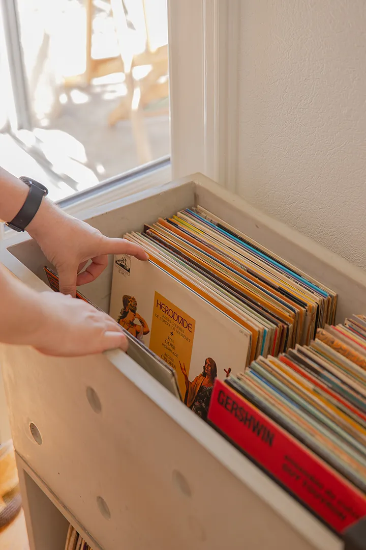 Module de rangement en béton idéal pour les disques vinyles